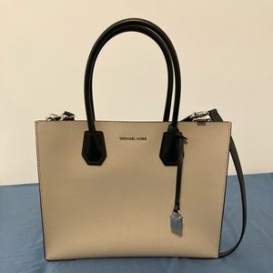 Michael Kors Mercer Large Color -Block Saffiano Leather Tote